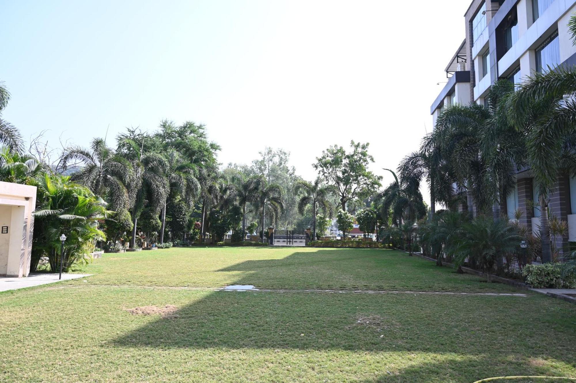 Srijan Inn Ābu Road Exterior foto
